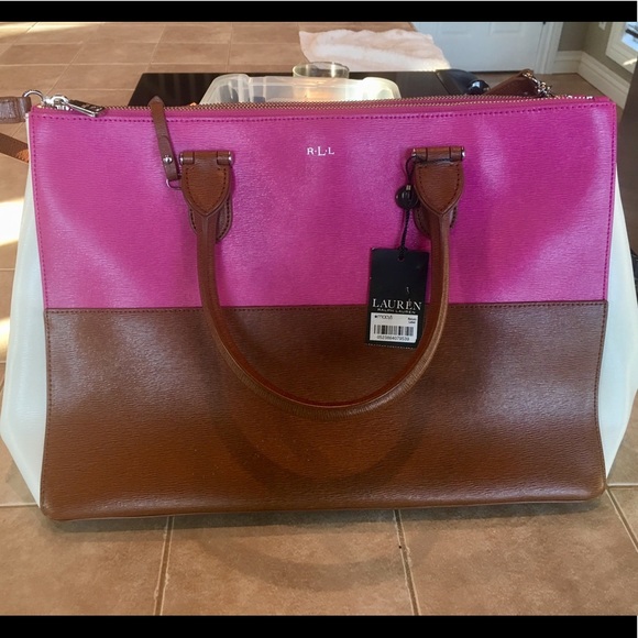 Lauren Ralph Lauren Handbags - NWT Ralph Lauren Purse// All leather